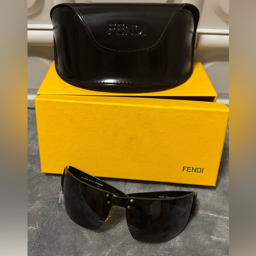Fendi Black and Gold Sunglasses